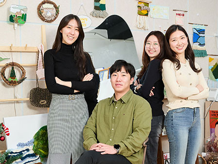 GREENSIGHT
정성을 담아 끼우고 엮어 새로운 쓰임이 될 수 있도록!