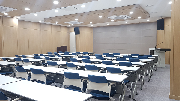 중회의실(206호)