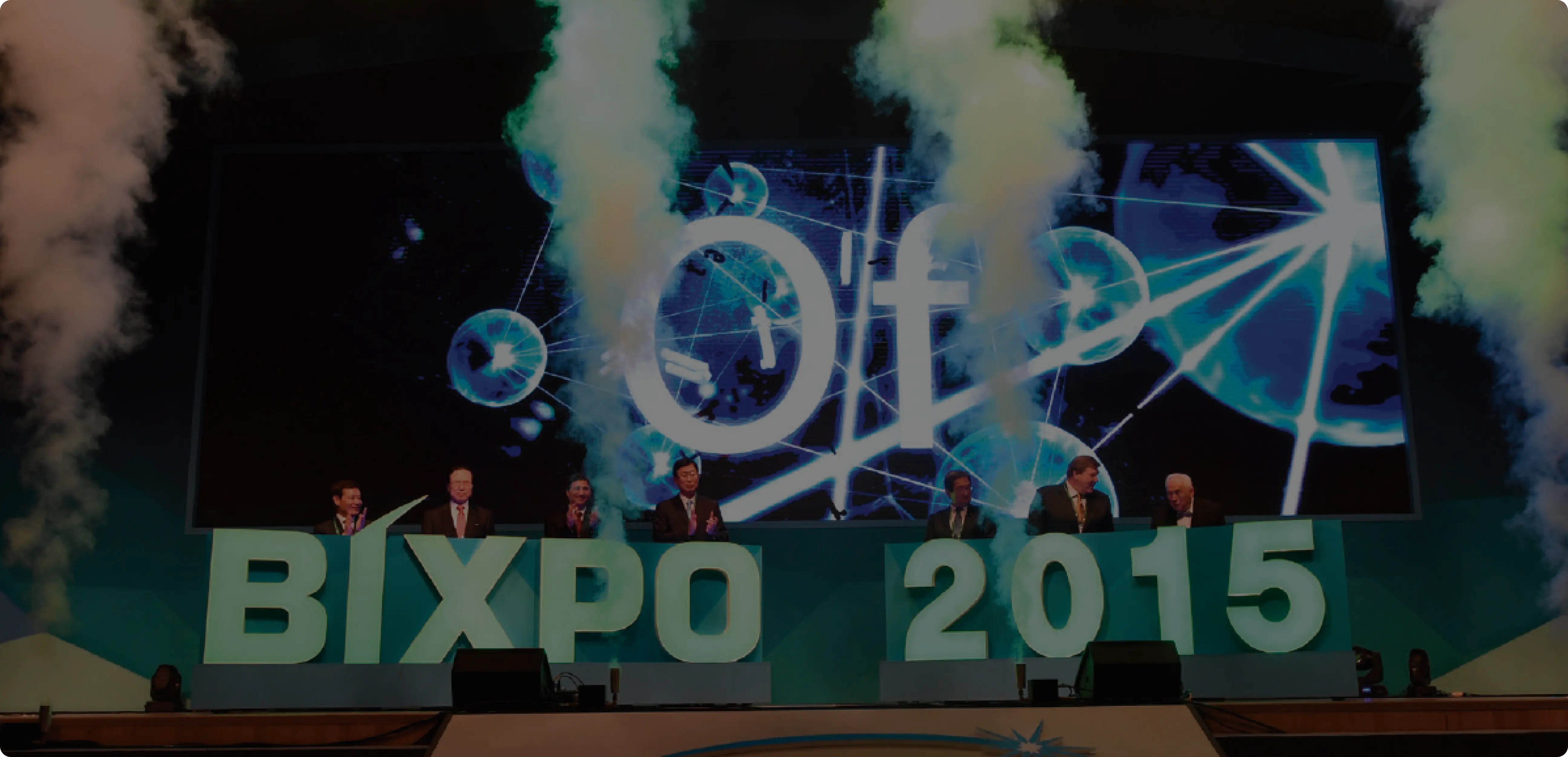 BIXPO 2015 개막 행사에 참석한 인사들과 무대 전경 이미지